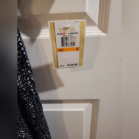 Michael Kors Dress - size small - Picture 4 of 7